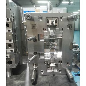 moule à injection pour lunettes de natation